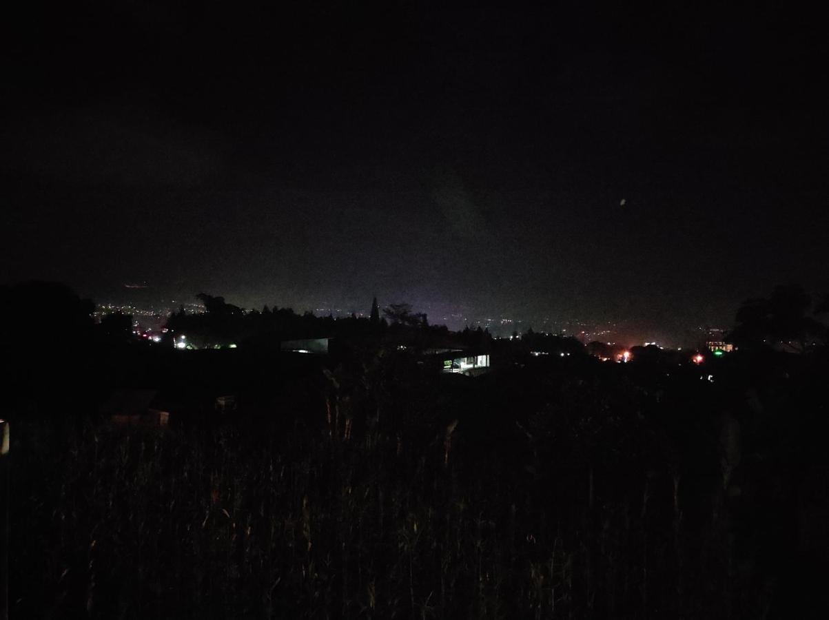 Tlekung Villa Alraza מראה חיצוני תמונה
